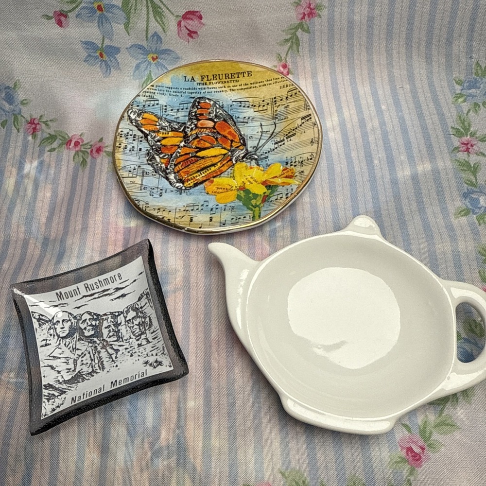 Lot of 3 Small Trinket Dishes – Butterfly Art Plate, Mount Rushmore, White Dish